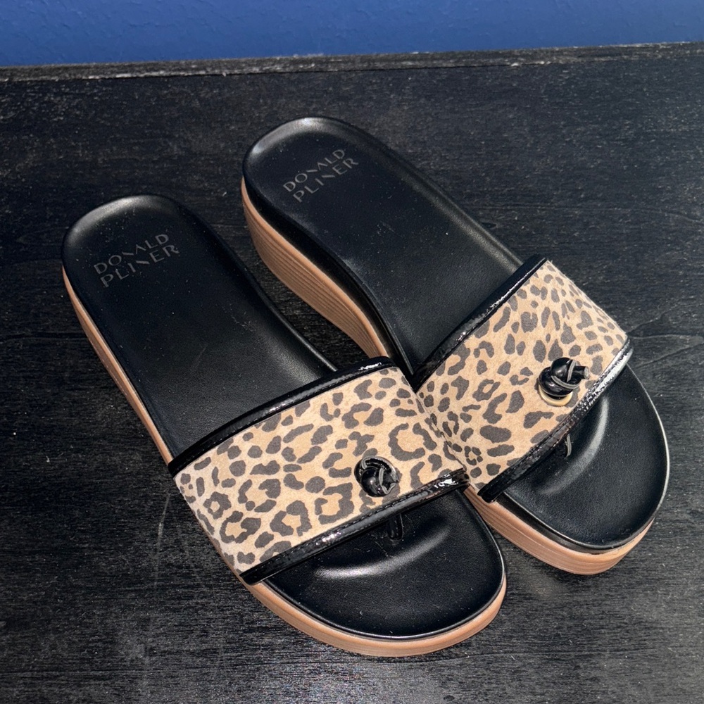 Donald Pliner Farrah Sandals – Size 7.5